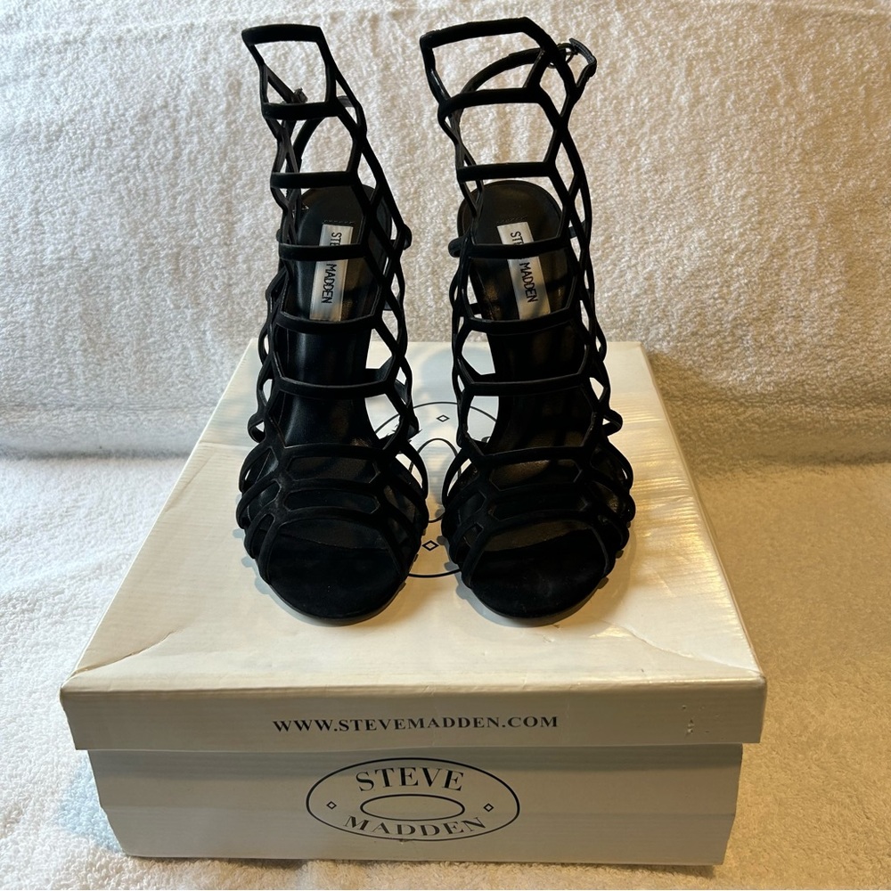 Steve Madden, “Slithur Nuback” Heels, black, size 9.5, like New